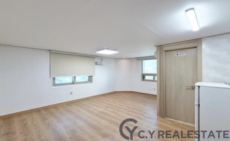 월세 55만원 / 주차가능 / 엘베있음 / 사업자가능 대표 사진